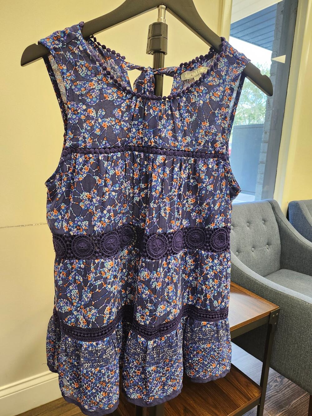 Daniel Rainn Blue Floral Crochet Lace Boho Sleeveless Tiered Top Back Bow Tie